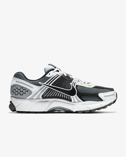 Nike Vomero 5 Grey and Black